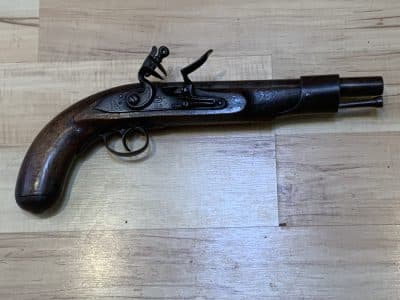 A scarce British Military Officer's Flintlock Pistol marked Dublin Castle. Circa 1780. - Image 10