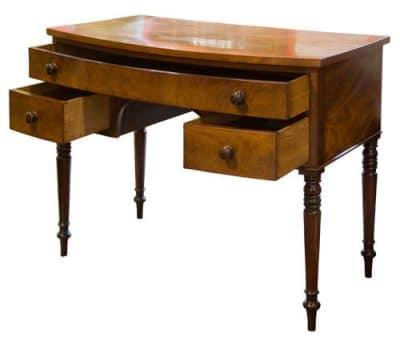 Fine quality Mahogany Bow-Fronted Dressing Table - Image 2