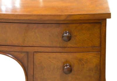 Fine quality Mahogany Bow-Fronted Dressing Table - Image 6