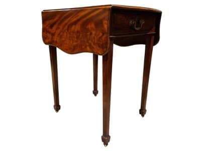 George III “Butterfly” Shaped Pembroke Table Antique Furniture 3
