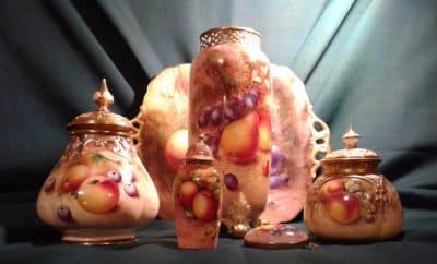 SOLD A pair of Worcester fallen fruits cabinet plates. Harry Ayrton - Image 8
