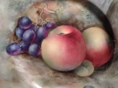 SOLD A pair of Worcester fallen fruits cabinet plates. Harry Ayrton - Image 3