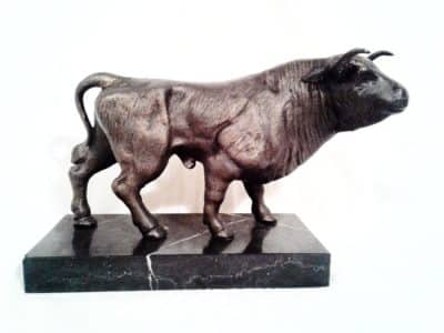 Early 20th century Bronze Long horn bull on a marble plinth. - Image 2