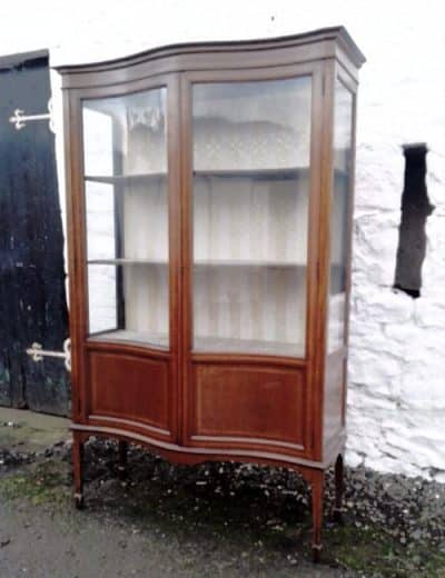 SOLD Large Edwardian mahogany serpentine display cabinet. - Image 2