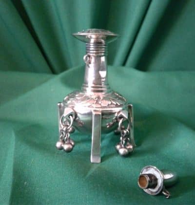 SOLD Chinese silver scent bottle. Circa 1890 19th century Bronzes Silver Metals 4