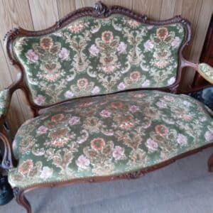 FRENCH VICTORIAN SETTEE 1880 Antique Benches