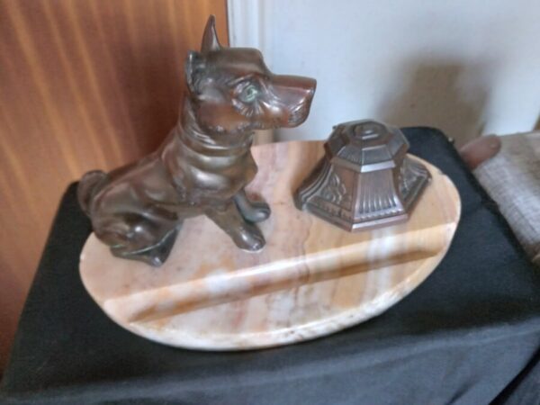 A BRONZE DOG/INKWELL ON MARBLE BASE. EDWARDIAN - Image 4