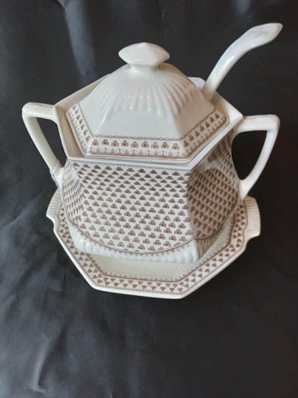AN ADAMS SOUP TUREEN in SHAMROCK PATTERN with Base Plate/Ladle. Vintage 3
