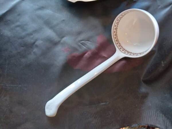 AN ADAMS SOUP TUREEN in SHAMROCK PATTERN with Base Plate/Ladle. - Image 3