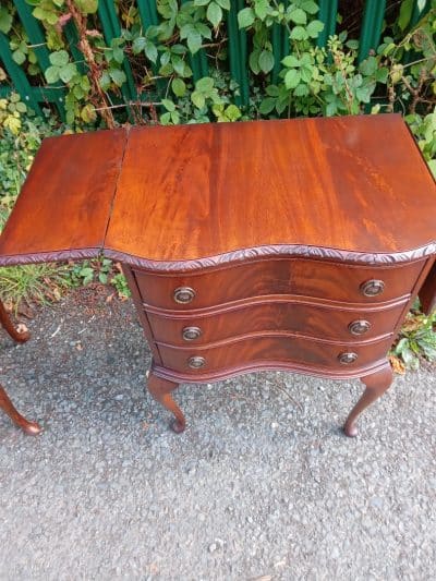 TWO (not quite a Pair) BEDSIDE CABINETS. BURR WALNUT. WELL PRICED! - Image 4