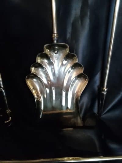 A VICTORIAN (1880's) SOLID BRASS COMPANION SET.  FIRESIDE DECOR. - Image 5