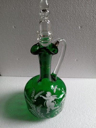 GREEN GLASS DECANTER 28cm tall (incl. Stopper) MARY GREGORY STYLE.