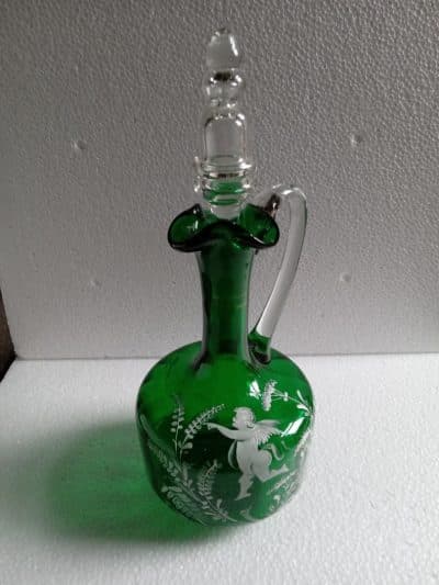 GREEN GLASS DECANTER 28cm tall (incl. Stopper) MARY GREGORY STYLE. Antique Glassware 6