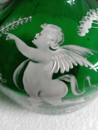 GREEN GLASS DECANTER 28cm tall (incl. Stopper) MARY GREGORY STYLE. - Image 5