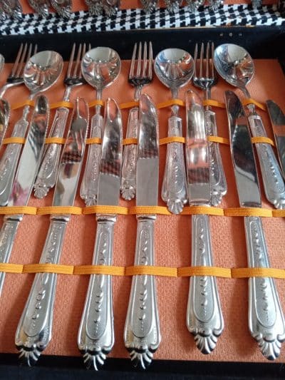A 12 PIECE SETTING OF CUTLERY–LOOK AT THE PRICE! Miscellaneous 5