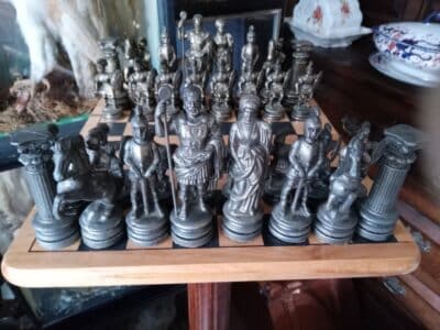 A LARGE and HEAVY CAST ITALIAN CHESS SET.  Roman Style.( see description)
