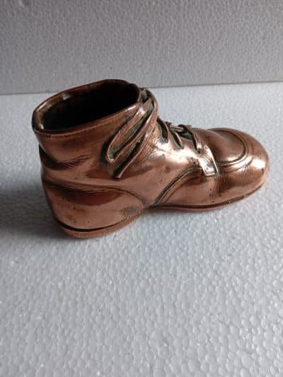 A DELIGHTFUL VICTORIAN COPPER BOOT PEN HOLDER/DESK TIDY! 1880's