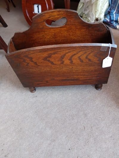 A HEAVY OAK MAGAZINE/NEWSPAPER RACK 1930’s. Antique Furniture 3