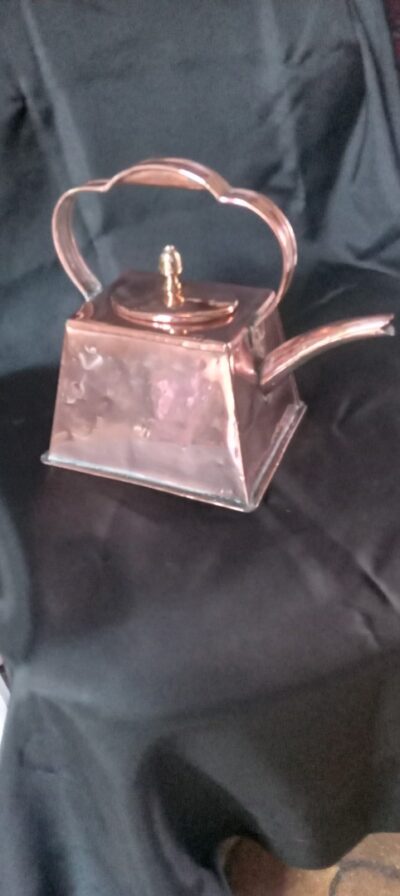 AN ART NOUVEAU SQUARE COPPER KETTLE (Victorian c1890)