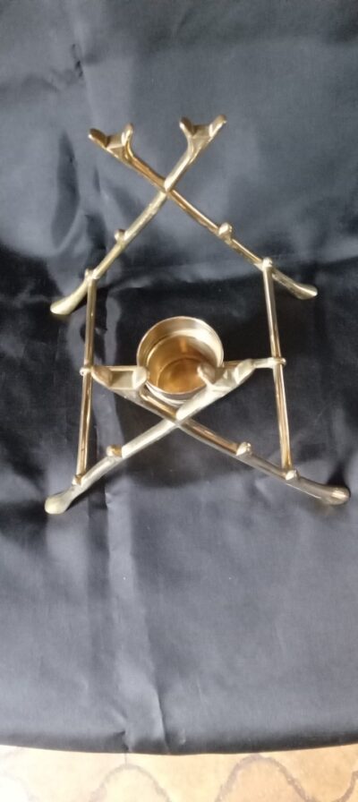 VICTORIAN BRASS EMBOSSED SPIRIT KETTLE. - Image 4