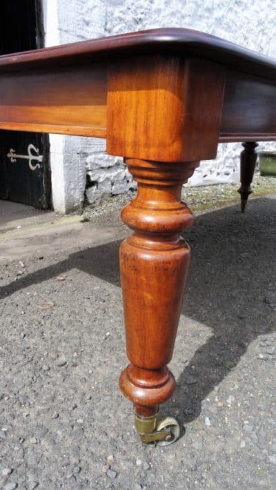 Victorian 2 leaf mahogany dining table - Image 2