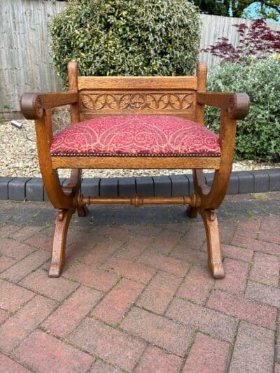 Gothic Revival Oak Hall Seat - Image 2