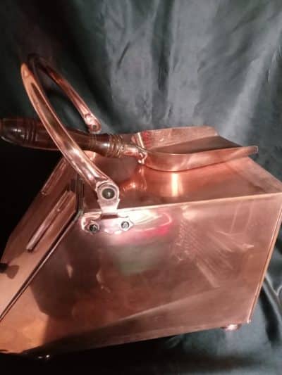 A Lovely1930’s Copper Coal Scuttle together with Shovel attached. Polished well! Antique Metals 7