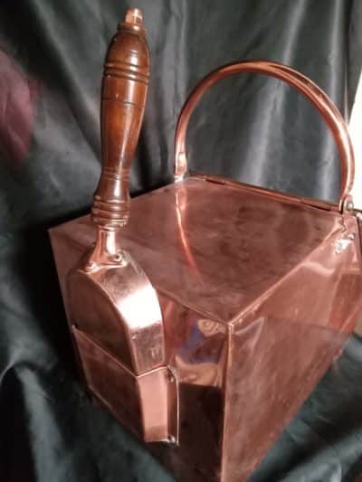 A Lovely1930’s Copper Coal Scuttle together with Shovel attached. Polished well! Antique Metals 5