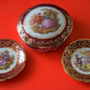 SALE – A Large Limoges Fragonar Trinket Box & two Miniature Plates – Collectable / Ideal Gift Antique Royal Crown Derby Antique Ceramics