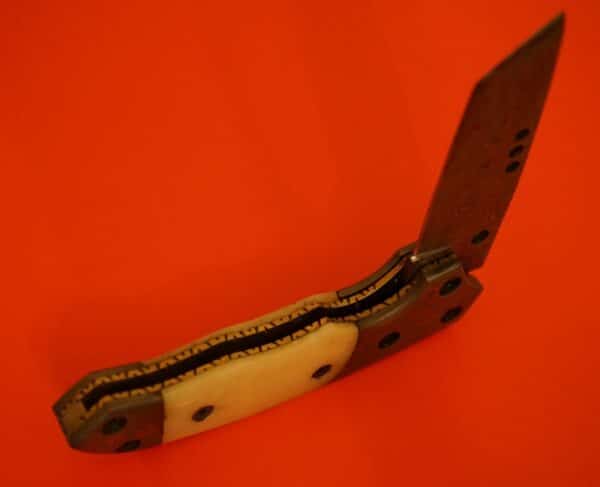 An As New Hand Made Damascus Bone Handle Folding Knife – Leather Sheath / Carbon Steel Blade / Collectable - Image 6
