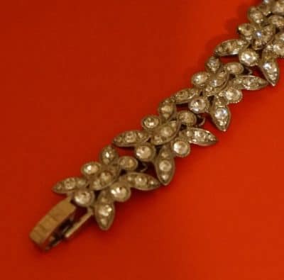 Beautiful Vintage Articulated Link Flower Monet Rhinestone Bracelet – Boxed Boxed Gold Rings Antique Bracelets 5