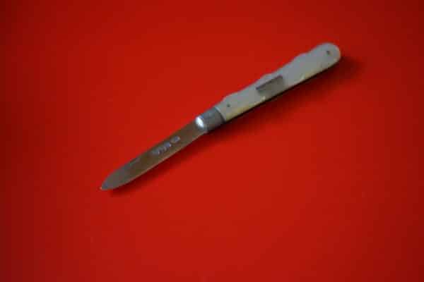 SALE - A Circa:- 1977 A Silver Mother of Pearl Sheffield Folding Fruit Knife - Collectable Knives / Present - Image 3