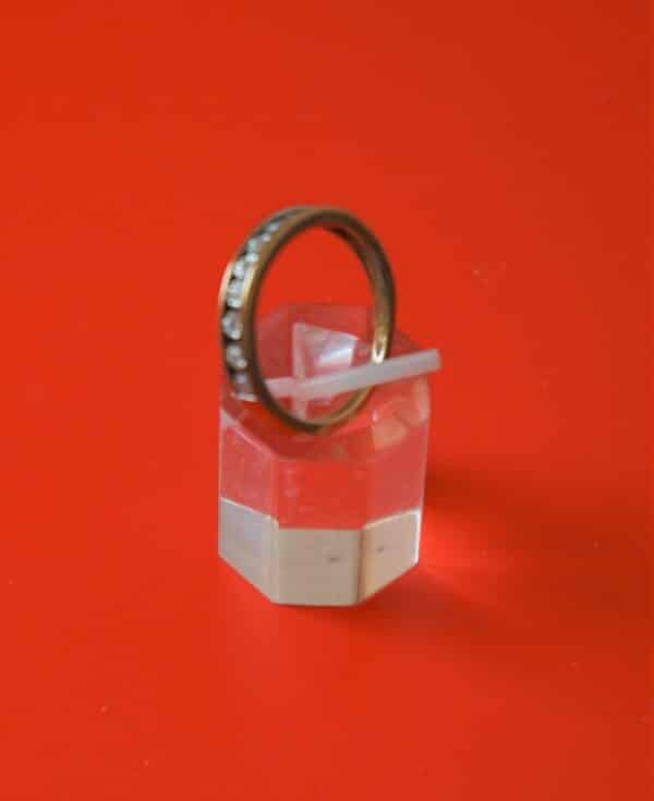 SALE - A Vintage 9ct Gold 9 Stone Diamond Wedding / Anniversary Ring Boxed - Ideal Present - Image 3