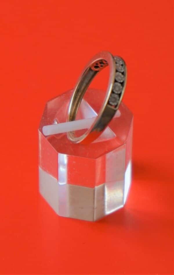 SALE - A Vintage 9ct Gold 9 Stone Diamond Wedding / Anniversary Ring Boxed - Ideal Present - Image 5