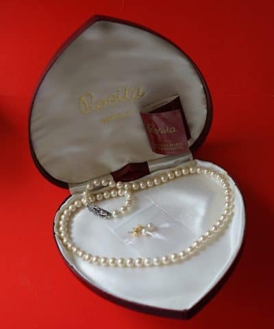 We Have in Our Store A Selection of Boxed Pearl Necklaces Black Boxed Pearl Necklace & Earrings Set Antique Jewellery 4