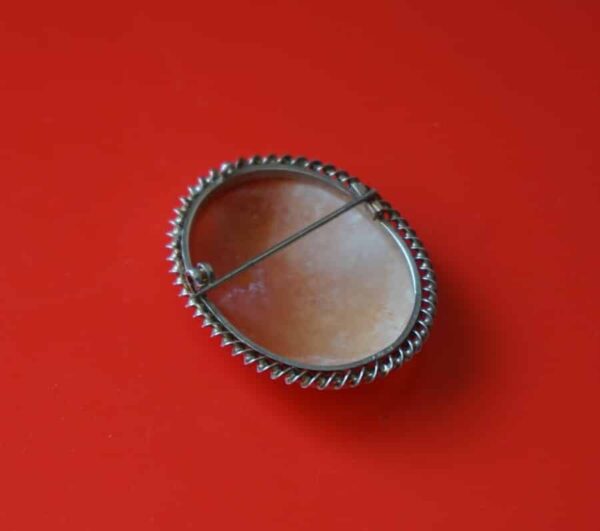 Vintage Silver Cameo Brooch / Pendant - Boxed - Image 6