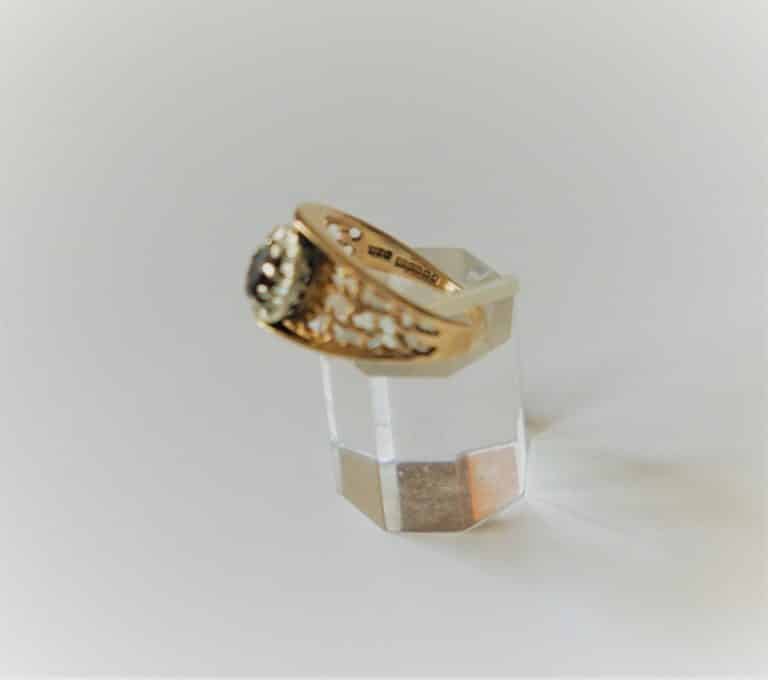 Vintage 9ct Ornate Gold Garnet and Diamond Ring – Boxed – FREE UK Postage