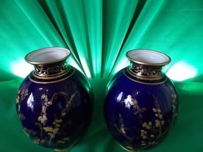 SOLD Fine pair Derby vases - Image 3