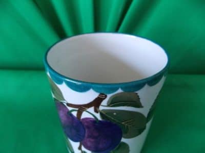 Scottish Wemyss Pot (Plums) - Image 3