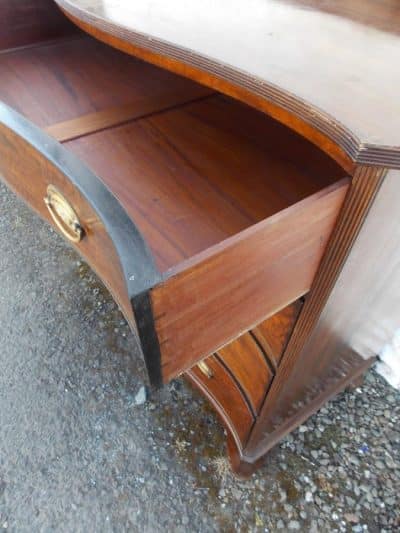 Georgian serpentine plum pudding mahogany chest of drawers - Image 5