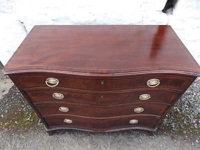 SOLD Georgian serpentine mahogany chest of drawers - Image 4