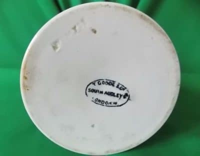 Wemyss Ware, waisted trumpet vase (roses) - Image 4