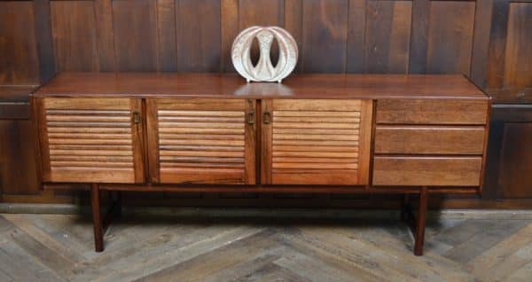 Mid Century Rosewood McIntosh Sideboard SAI2884 Antique Furniture 3