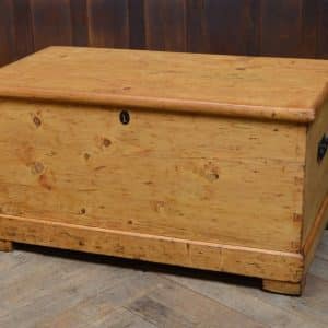 Victorian Pine Blanket / Storage Box SAI3097 Antique Chests