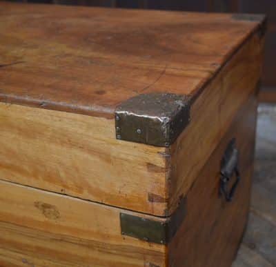 Camphor Wood Storage / Blanket Box SAI3299 Antique Boxes 6