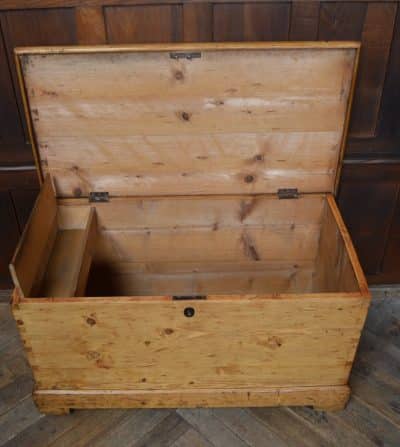 Victorian Pine Blanket / Storage Box SAI3097 Antique Chests 8