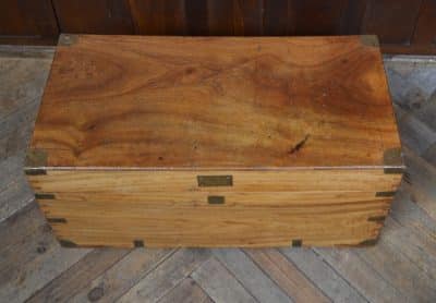 Camphor Wood Storage / Blanket Box SAI3299 Antique Boxes 17