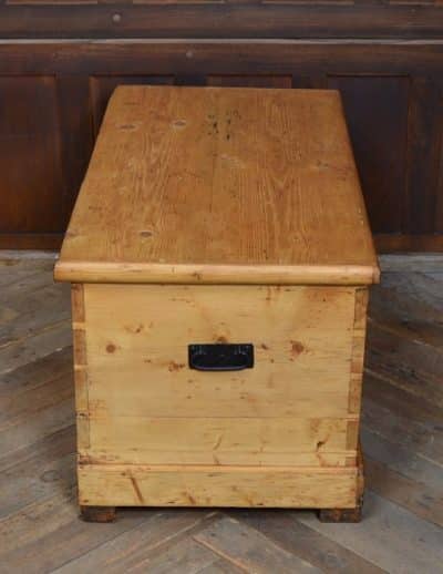 Victorian Pine Blanket / Storage Box SAI3097 Antique Chests 7