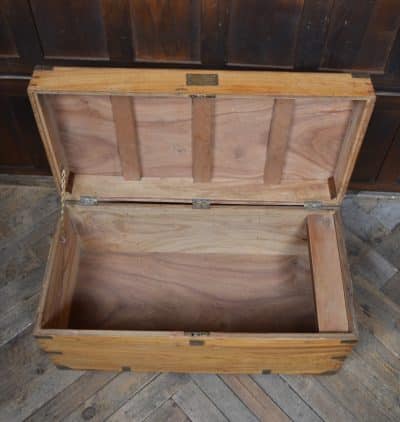 Camphor Wood Storage / Blanket Box SAI3299 Antique Boxes 16