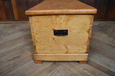 Victorian Pine Blanket / Storage Box SAI3097 - Image 2